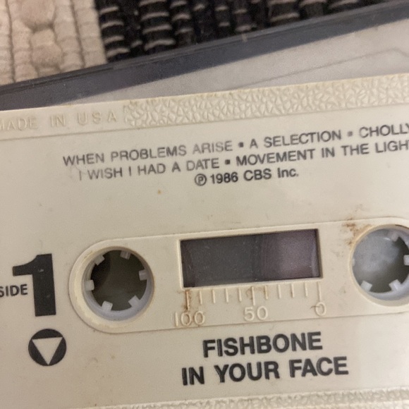 3 FishBone cassettes no liner notes for 2 - Picture 6 of 7